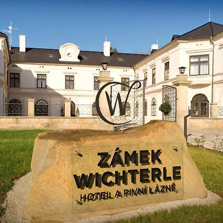 Zámek Wichterle - A Pivní Lázně