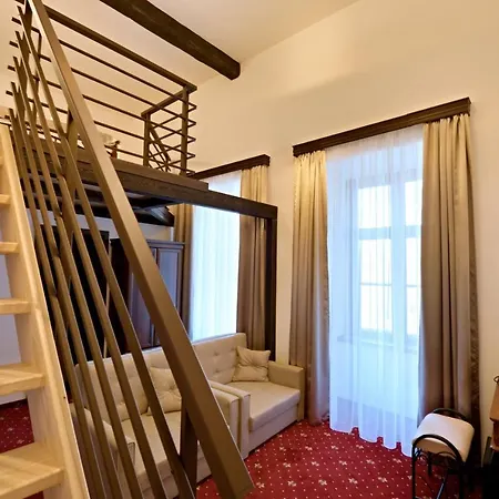 Zamek Wichterle - A Pivni Lazne Otel Slavicin