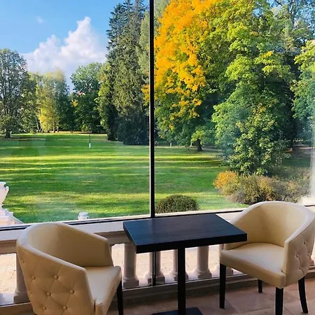 Hotel Zamek Wichterle - A Pivni Lazne 4*