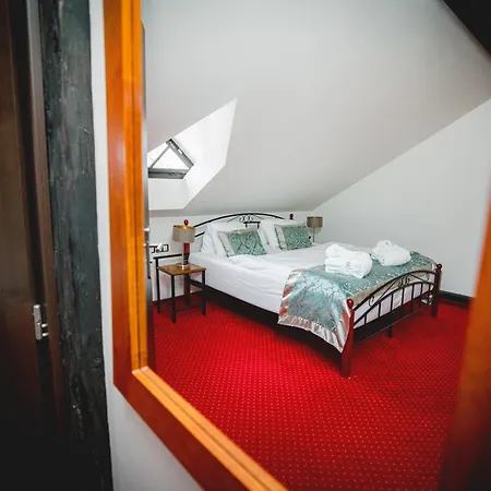 Zamek Wichterle - A Pivni Lazne Hotel 4*