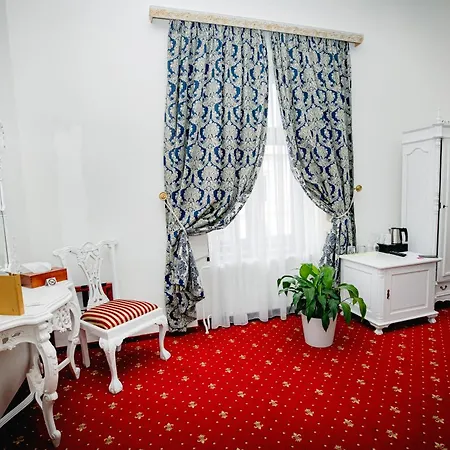 ホテル Zamek Wichterle - A Pivni Lazne 4*