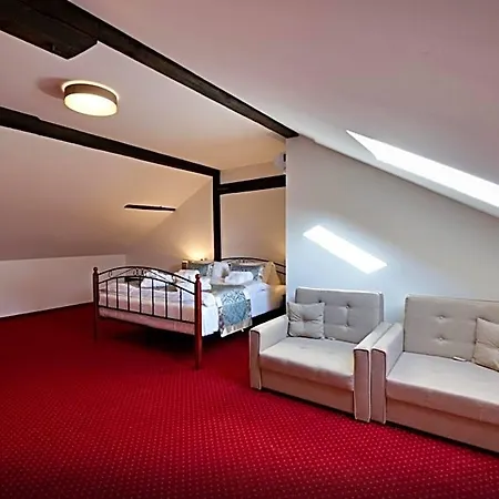 Zamek Wichterle - A Pivni Lazne Hotel Slavicin