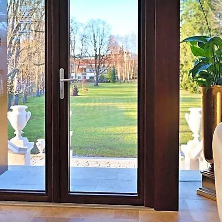 Hotel Zamek Wichterle - A Pivni Lazne