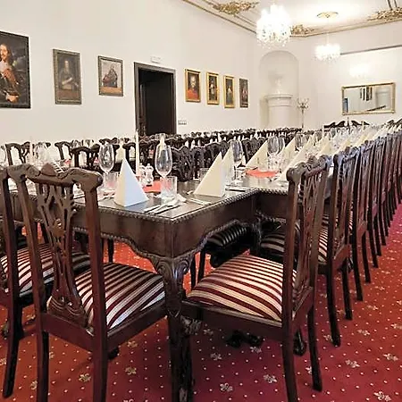 Hotel Zamek Wichterle - A Pivni Lazne